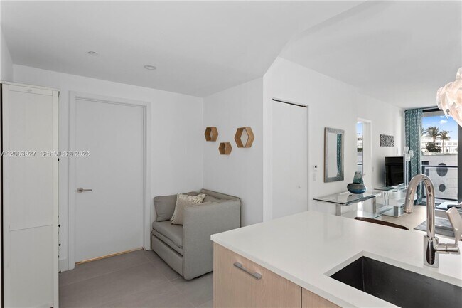 Photo - 501 NE 31st St Unit 605