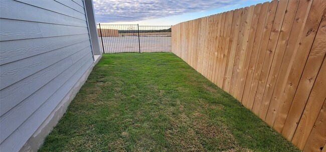 Photo - 2345 Moon Tower Trl