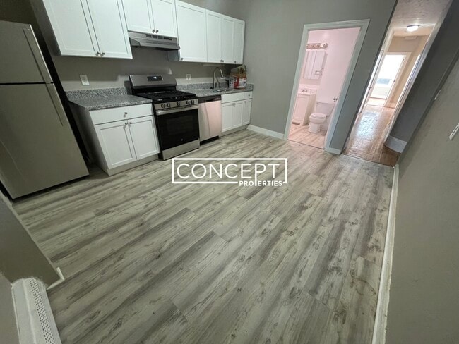 Building Photo - 270 Bowdoin St Unit 3TS