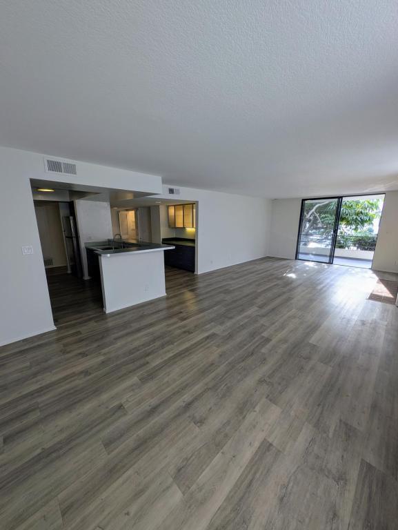 Photo - 1312 S Saltair Ave