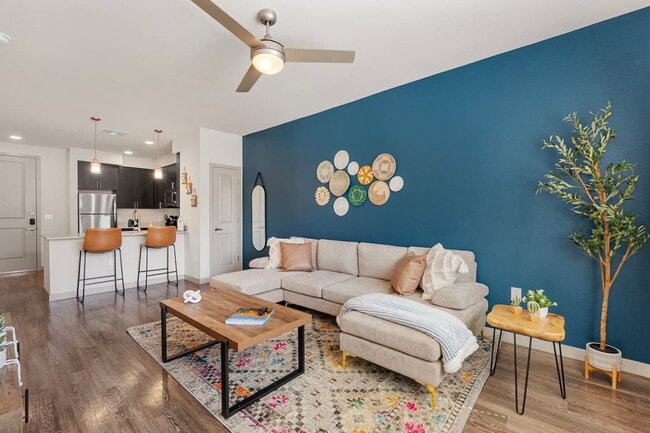 Photo - 711 W Broadway Rd Unit ID1366958P