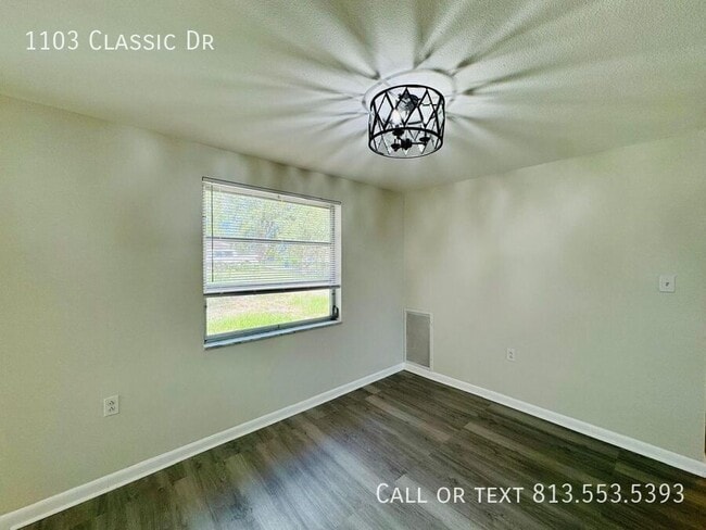 Photo - 1103 Classic Dr