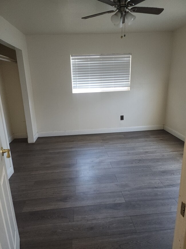 Photo - 635 Perfidia St