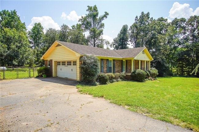 Photo - 2173 Holly Ct