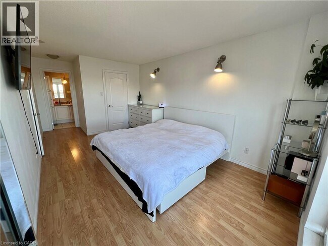 Photo - 135 James St S Unit 508