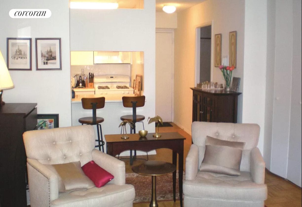 Photo - 250 E 40th St Condo