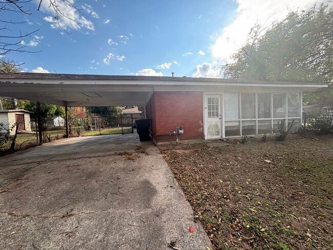 Photo - 4101 Glen St
