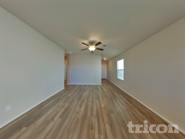 Photo - 5205 Sidesaddle Dr