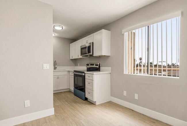 Chamoune Senior Apartments