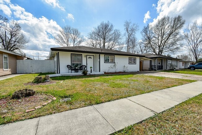 Photo - 2708 Morningside Ln