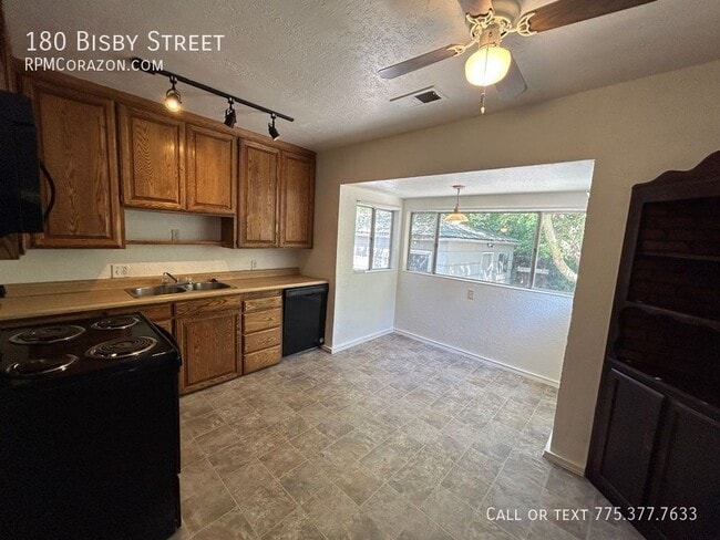 Photo - 180 Bisby St