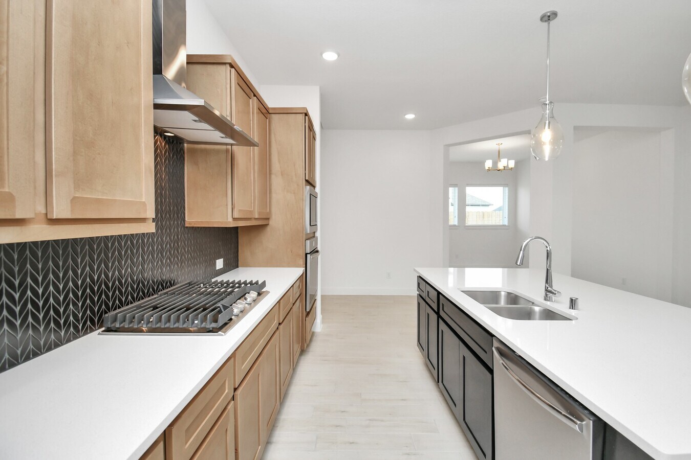 Photo - 211 Amaranth Wy