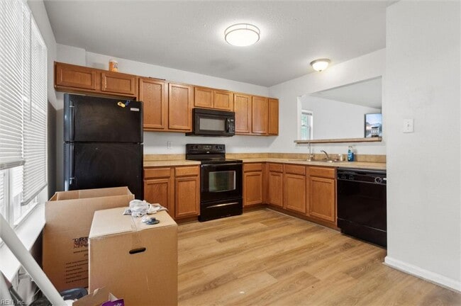 Photo - 896 A Ave