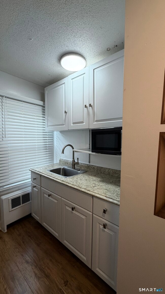 26 Elm St Unidad C