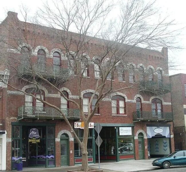 Building Photo - 1030 Broad St