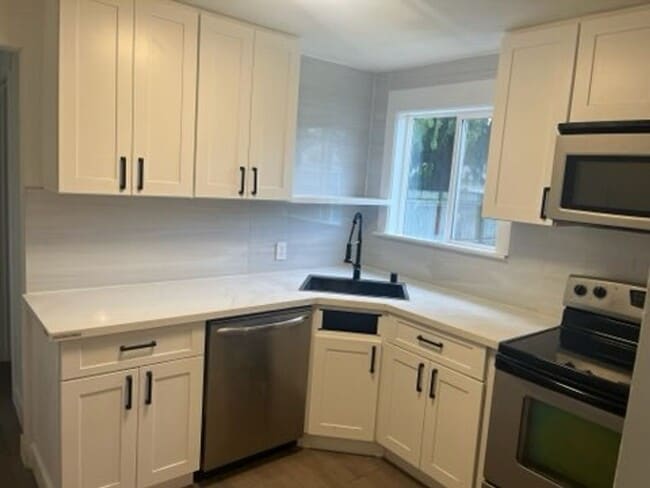 Photo - 1014 118th St S