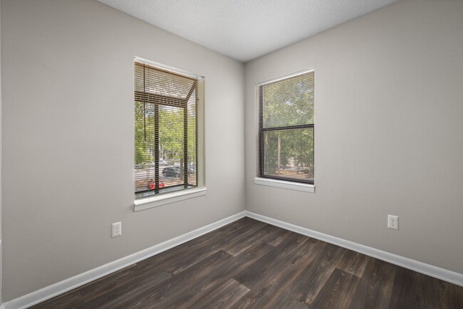 Sunstone Apartments