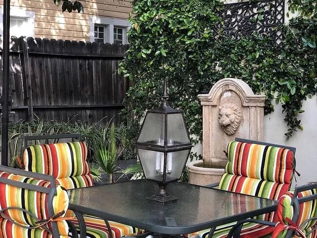 Photo - 1941 1/2 Holly Dr