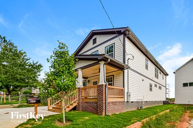 Photo - 573 Middle St SW