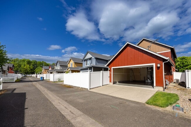 Photo - Three bedroom home one block from Battle Ground Village. - With AC