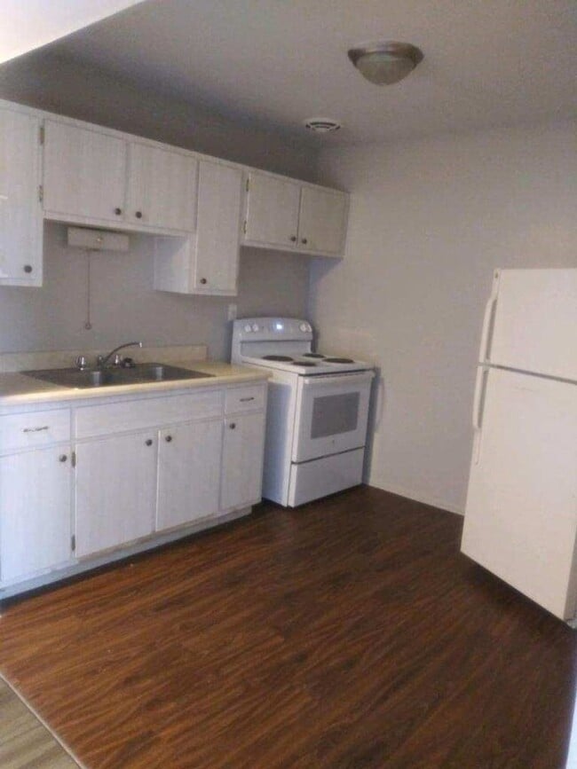 Photo - Beecher Street