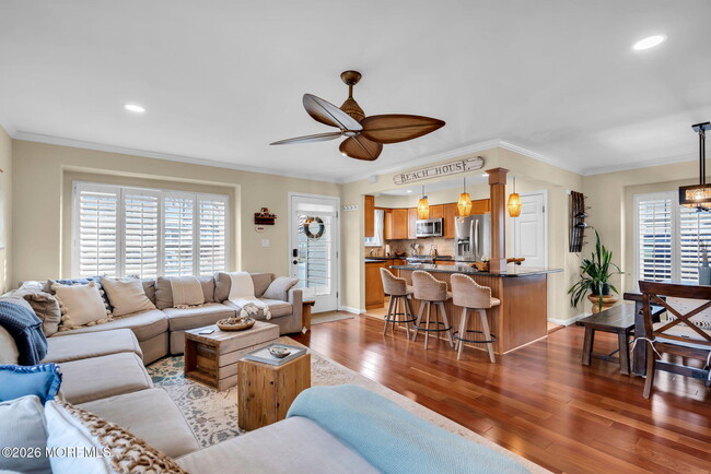 Photo - 1733 Melrose Ave