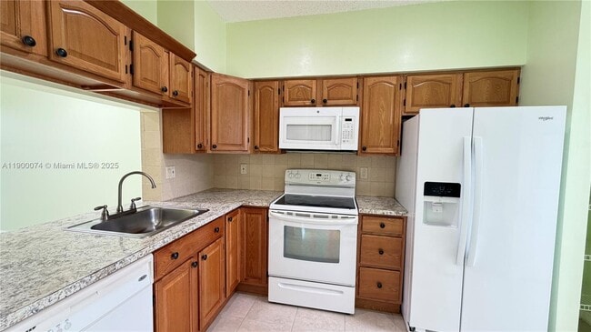 Photo - 870 NE 212th Terrace