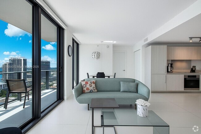 Building Photo - 501 NE 31st St Unit 3009 Rental