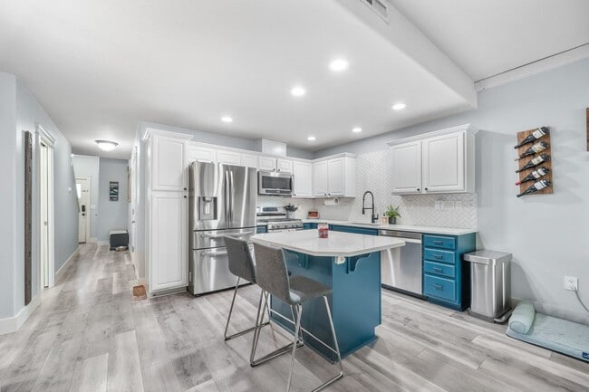 Photo - Upgraded & Well-Maintained Milwaukie 3bd/2...