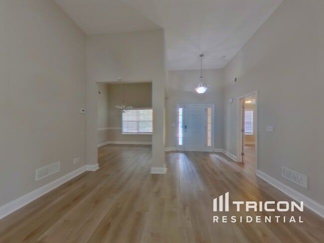 Photo - 175 Saddle Ln