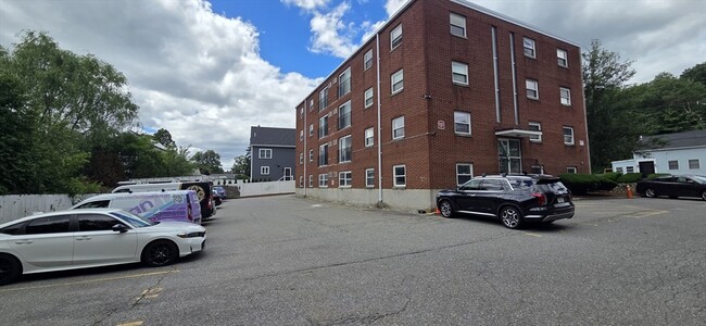 Photo - 558 Main St Unit 1D