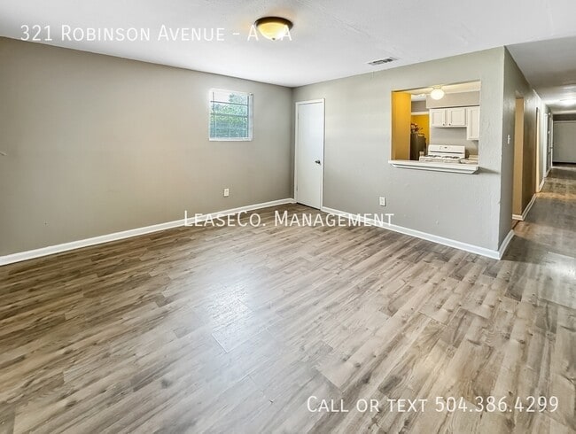 Photo - 321 Robinson Ave