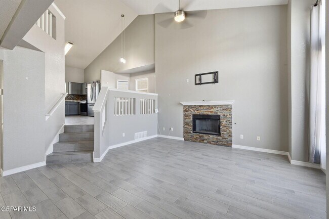 Photo - 2913 Pino Blanco Pl