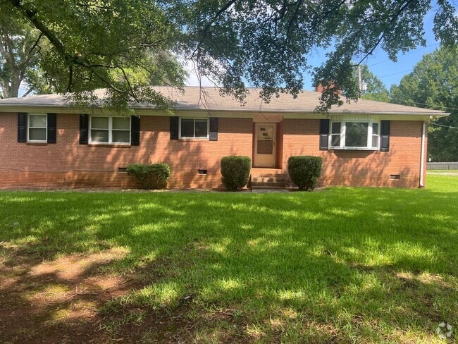 Building Photo - 15221 NC-73 Rental
