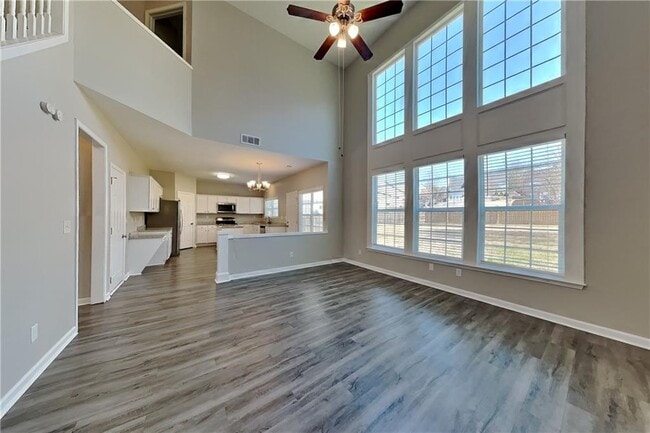 Photo - 3370 Spindletop Dr NW