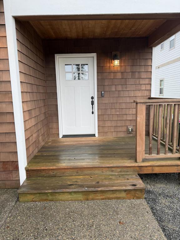 Photo - 1030 4th Ave