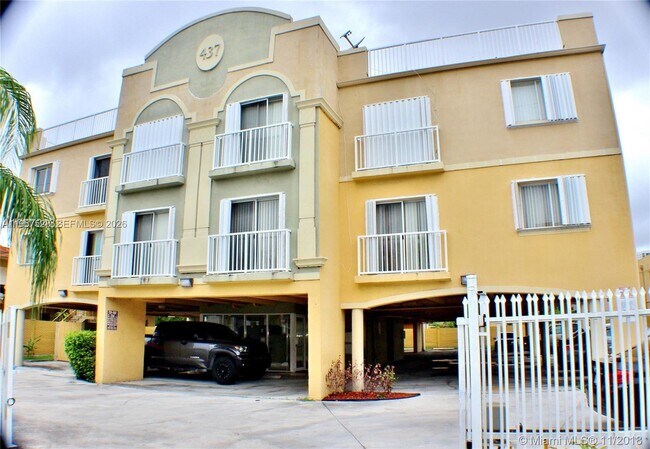 Photo - 437 SW 7th St Unit 308