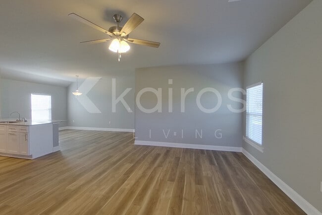 Photo - 18817 Seabiscuit Ln