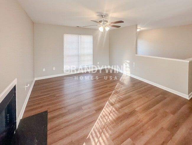 Photo - 425 Hannah Dr