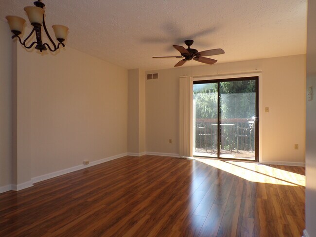 Photo - 144 Woodhaven Dr