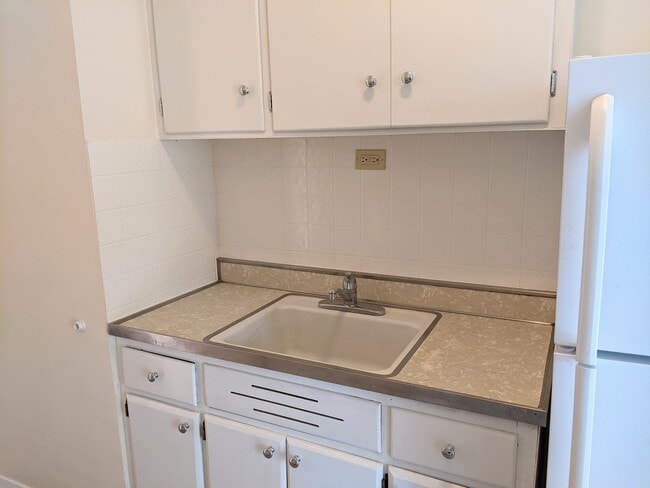 Photo - 1407 W Jarvis Ave Unit 1RW