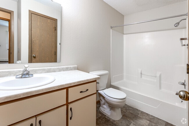 2BR, 1BA - Bathroom