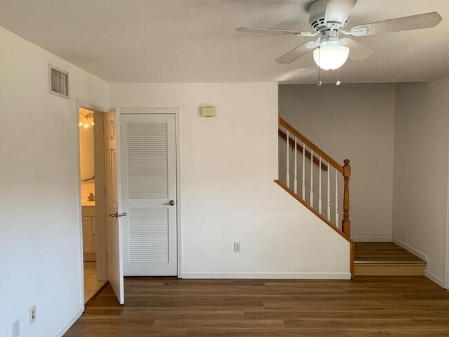 Photo - 111 Yellowtail Loop