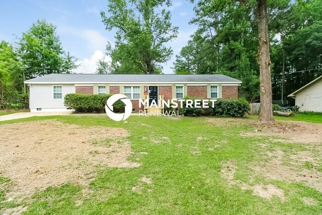 Building Photo - 4 Bedroom Pet-Friendly Home in Riverdale, GA with Main Street Renewal