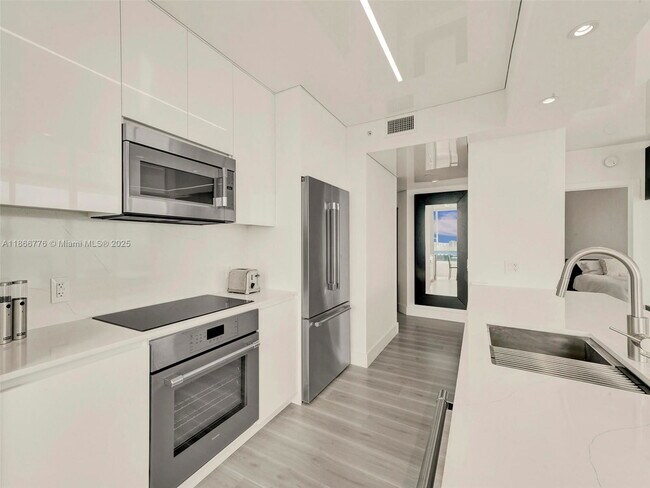 Photo - 6365 Collins Ave Unit 2407