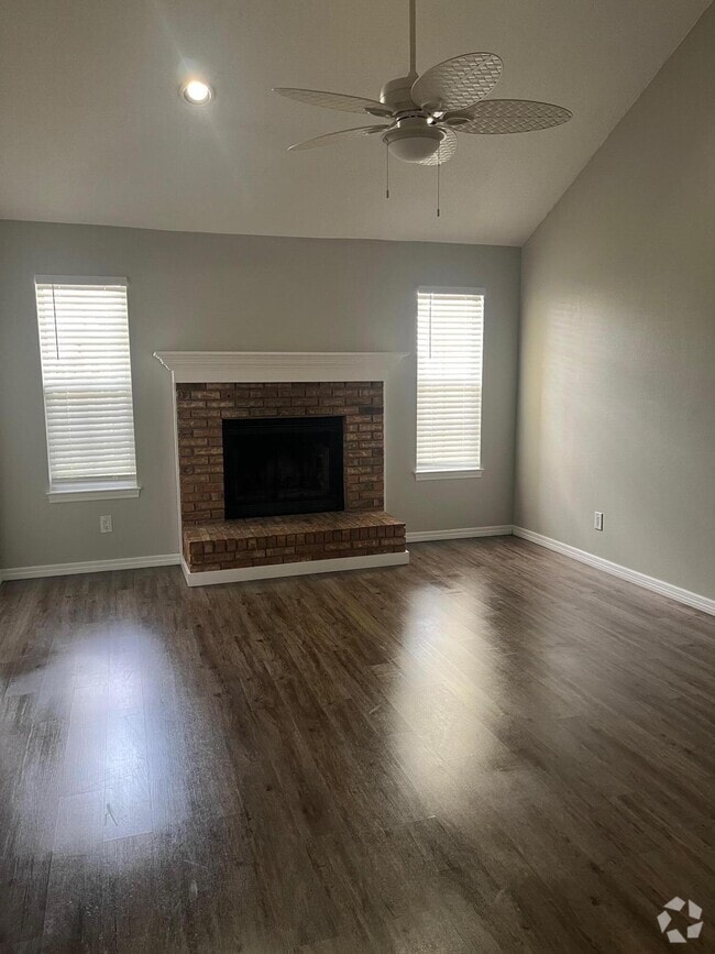 Building Photo - 603 Drakes Landing Rental