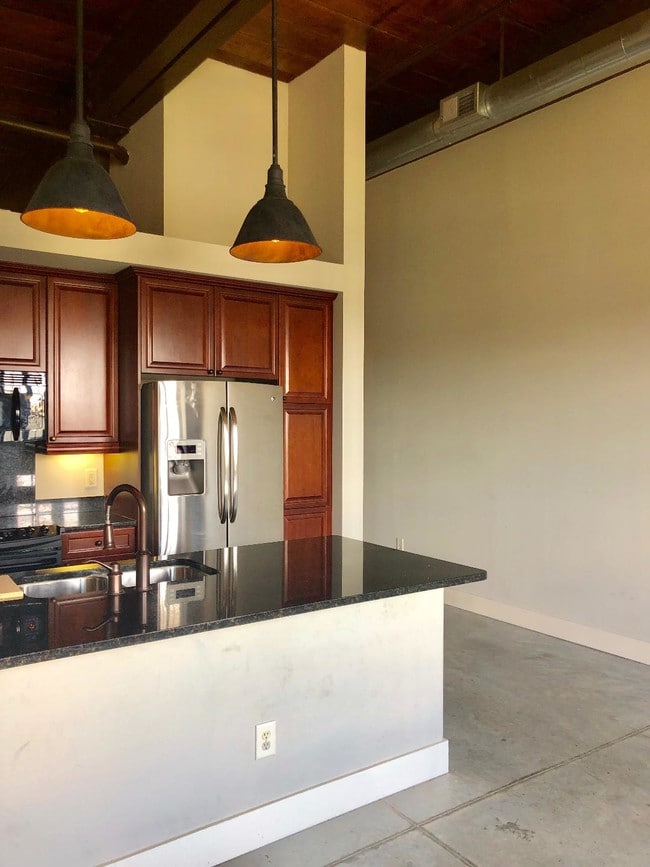 416 Kitchen - 1201 Front Ave Unit 416