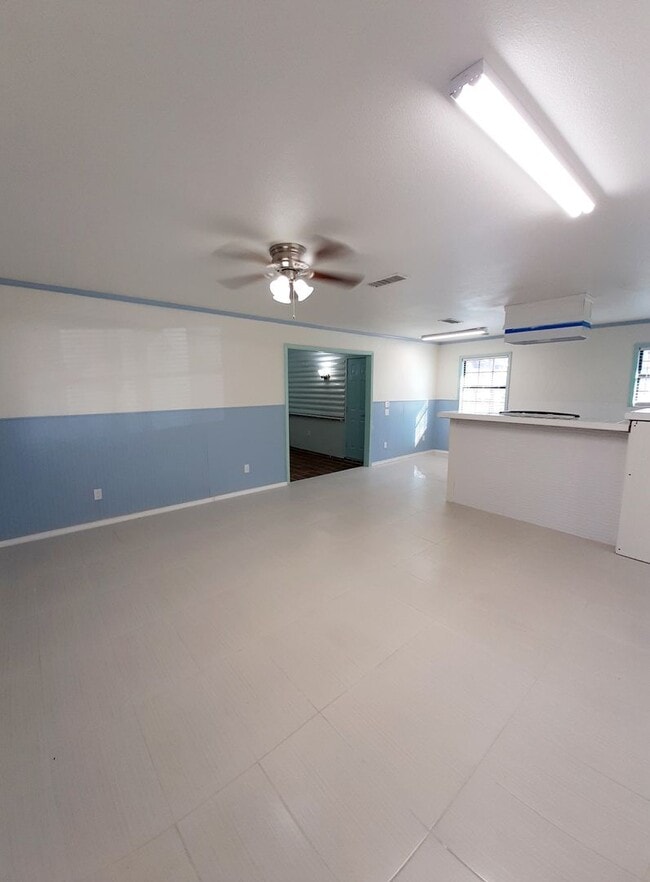 Photo - Quaint 3 bedroom, 1.5 bath in Euless