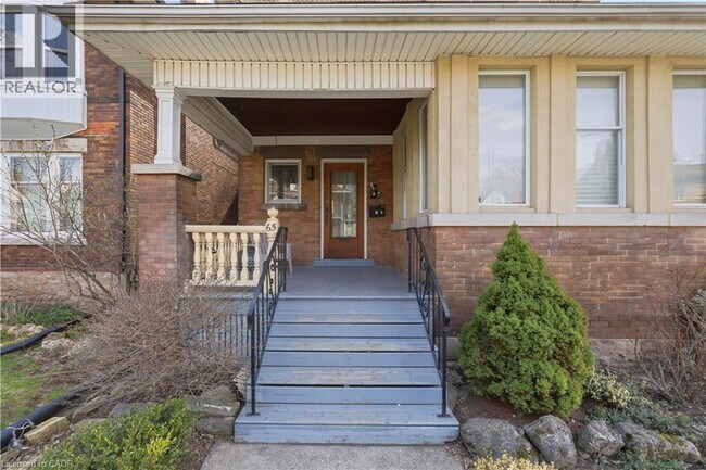 Photo - 65 Fairholt Rd S Unit 2