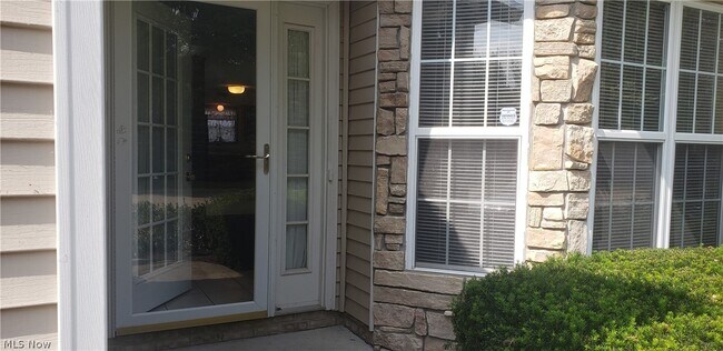 15032 Woodsong Dr